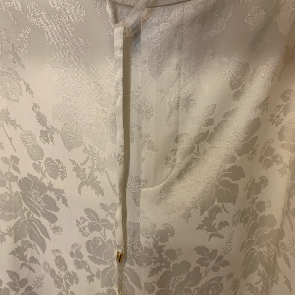 🍒Silky Cream Pants🍒 - Picture 5 of 9